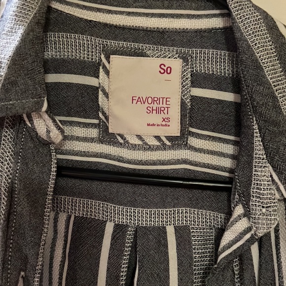 Button up - Picture 3 of 3